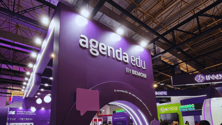 Estande da Agenda Edu na Bett Brasil